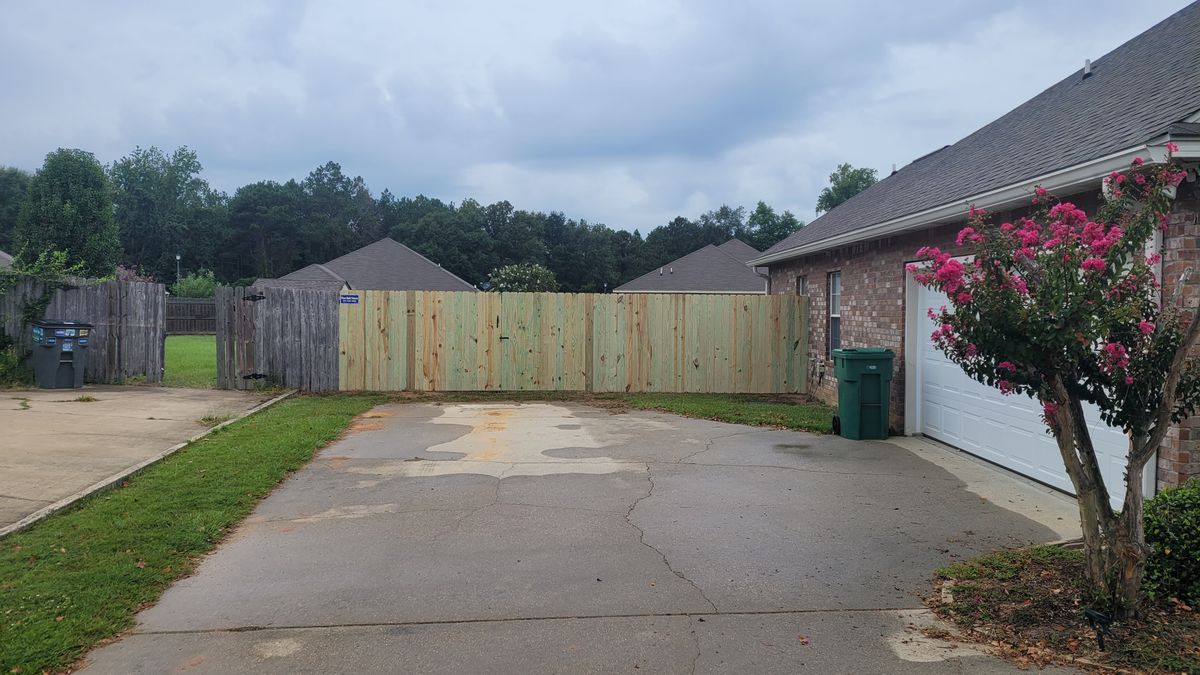Commercial Fencing Services for Pine Belt Fence in Hattiesburg, MS