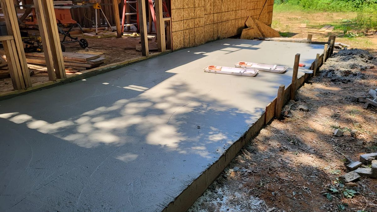 Sidewalk Installation for Huerta's Concrete Finishing in Pontotoc, MS