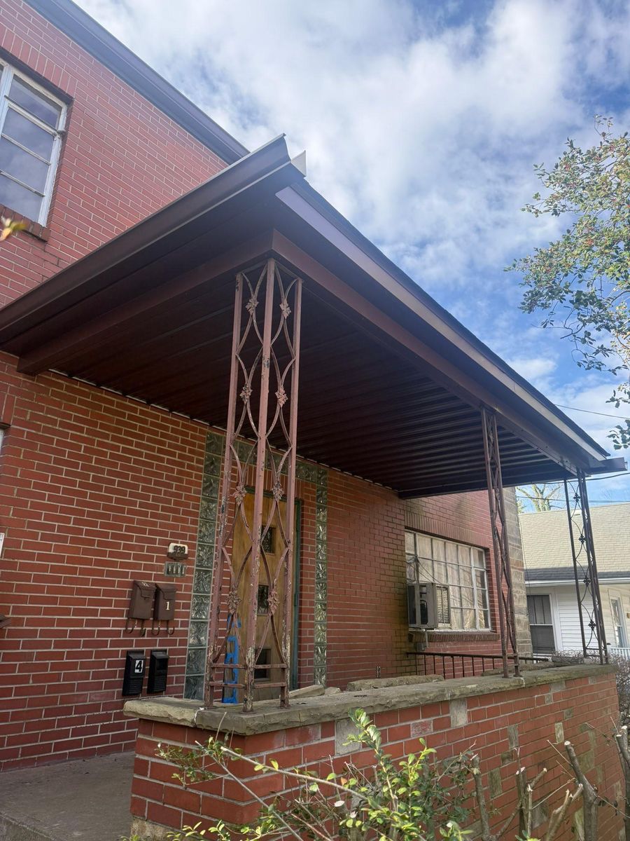 Roofing Installation for Top Hand Roofing and Gutter in Pomeroy, OH