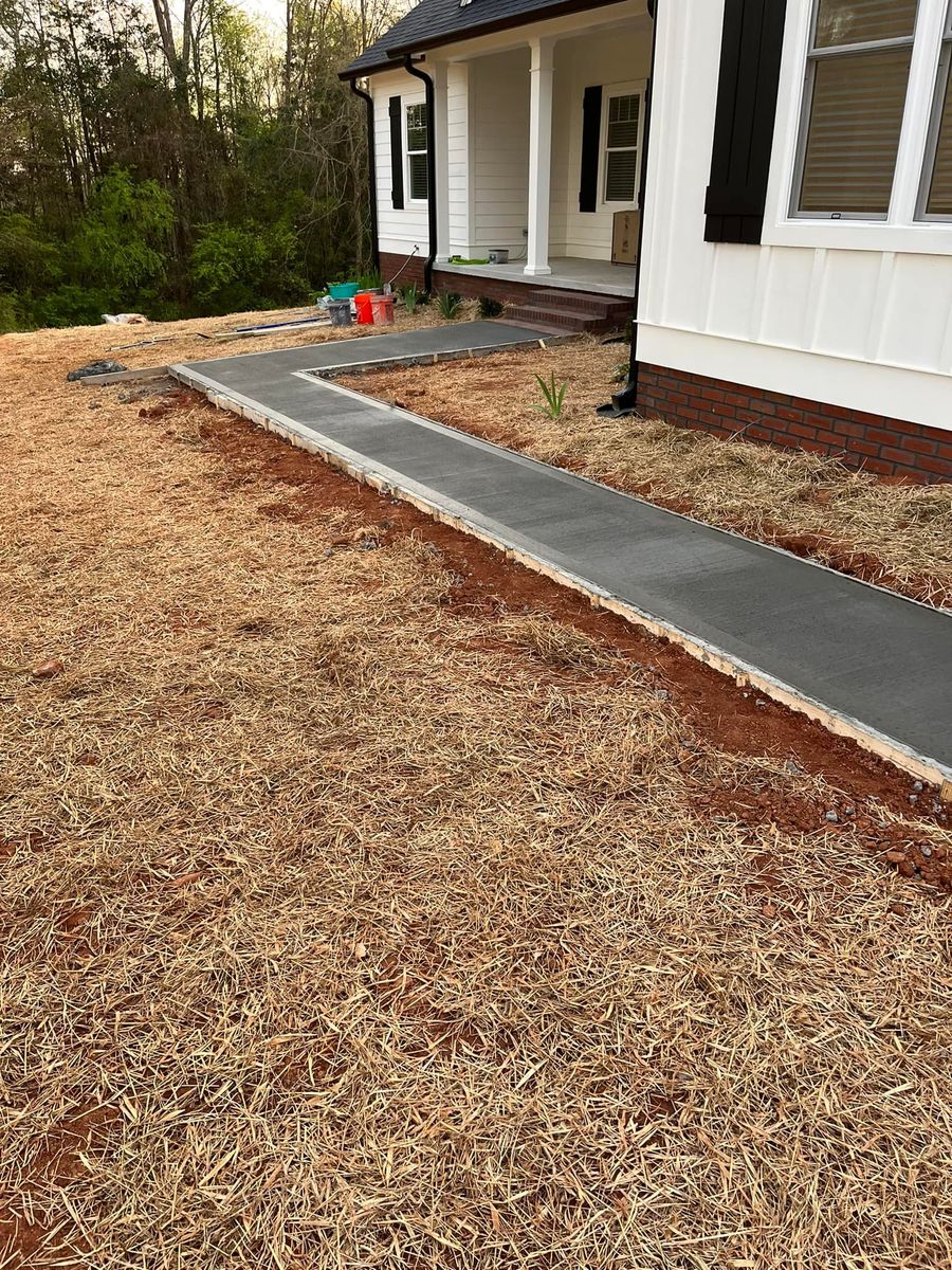 Sidewalk Installation for Finished Solutions Concrete LLC in Elberton, GA