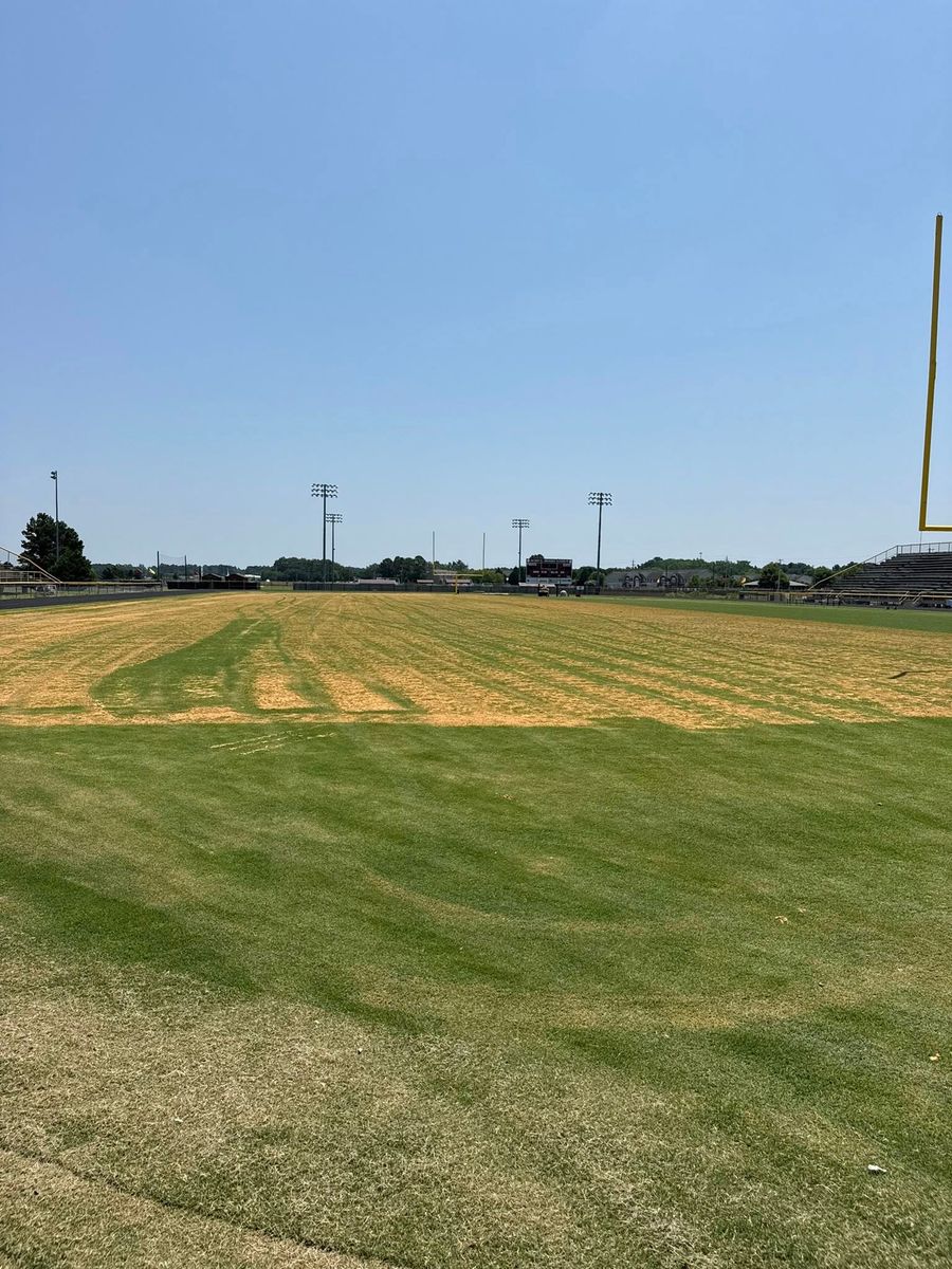 Turf Topdressing for Turf's Up!  in Lumberton, NC