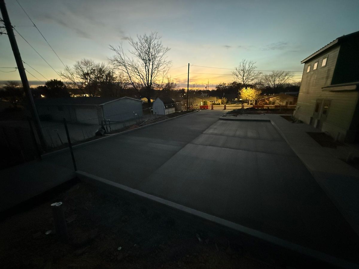 Porches, Patios, & Firepits for Whitfield Concrete Construction in Solsberry, IN