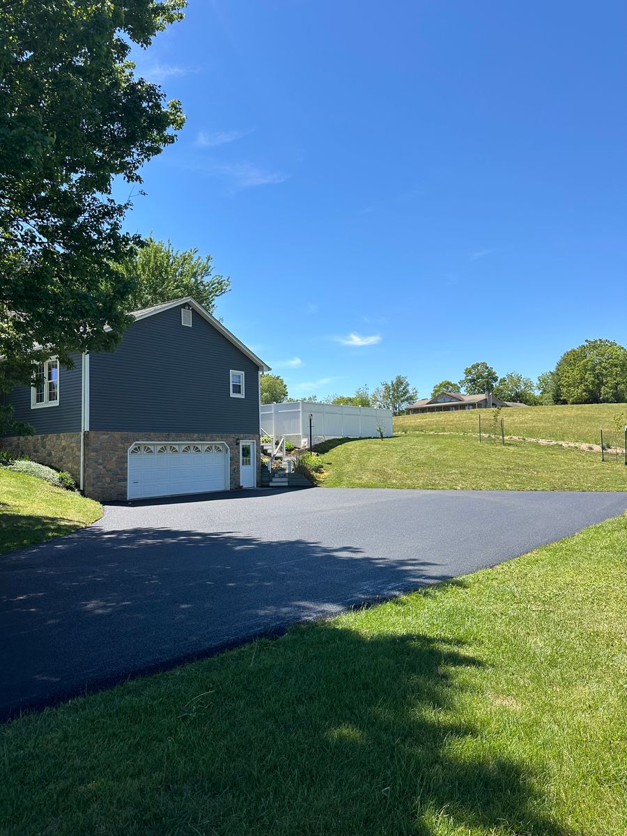 Asphalt Driveways for James R Carter Paving in Roanoke, VA