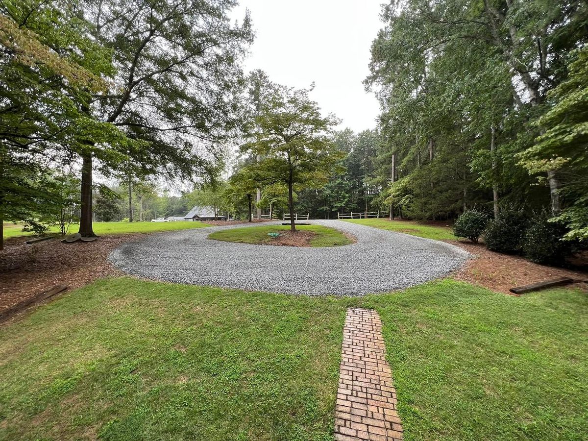 Gravel Driveways for Elite Landscaping LLC in Anderson, SC