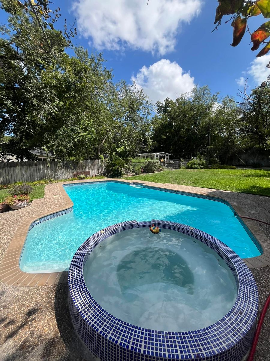 Jacuzzi and Spa Design for Pool Queen Services in Eagle Pass, TX