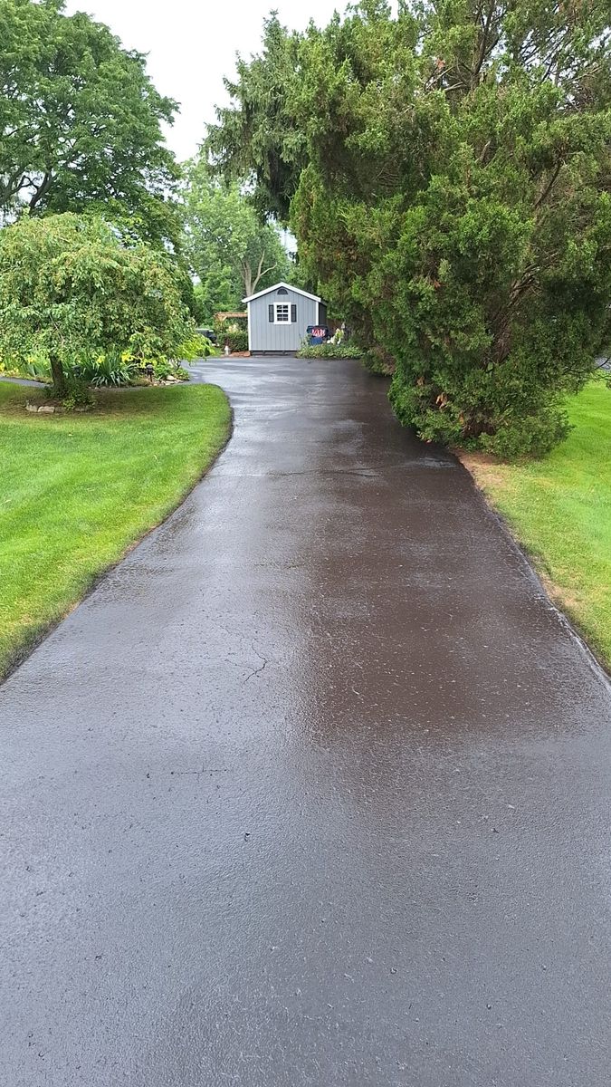 Asphalt Sealcoating/Patching/Paving for Precision Paving and Sealing LLC  in Waterford Township,  MI