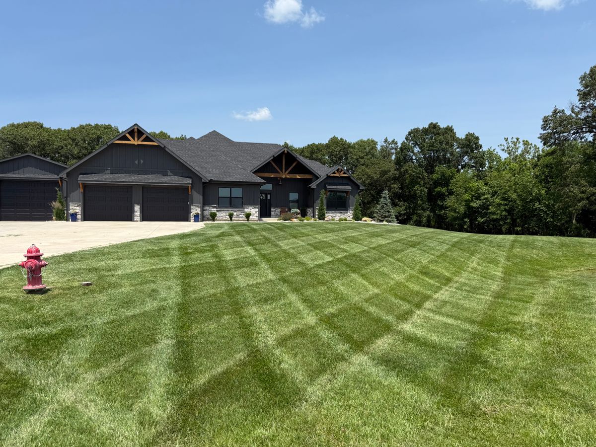 Fertilization for Elite Lawn Care Solutions in Leavenworth, KS