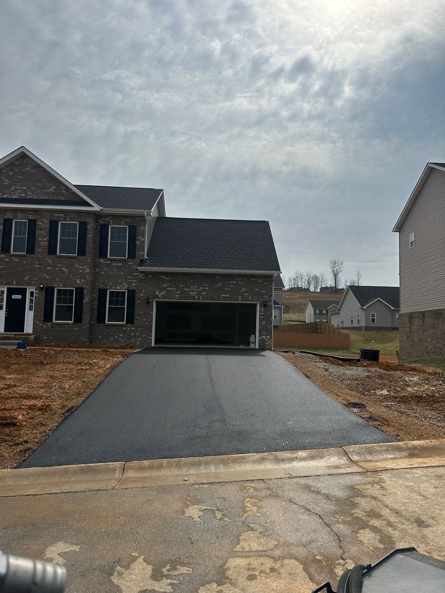 Sealcoating for James R Carter Paving in Roanoke, VA