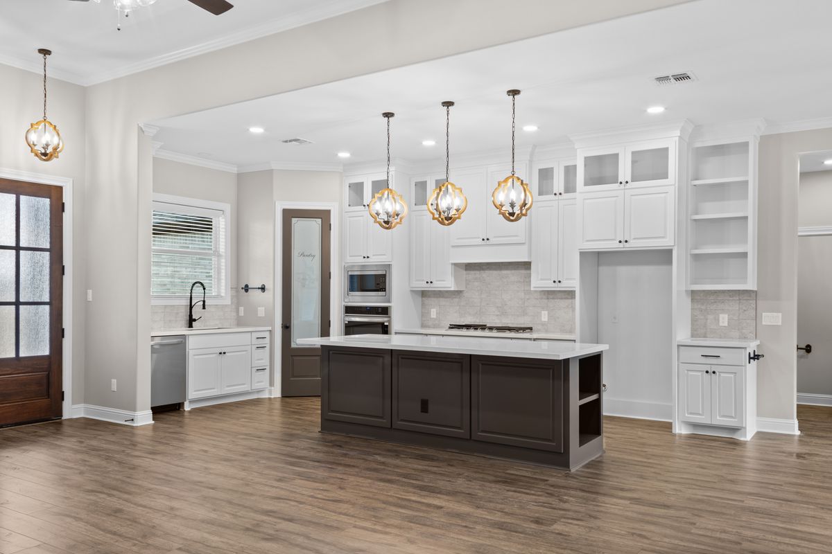 Flooring for Easterling Homes in College Station, TX