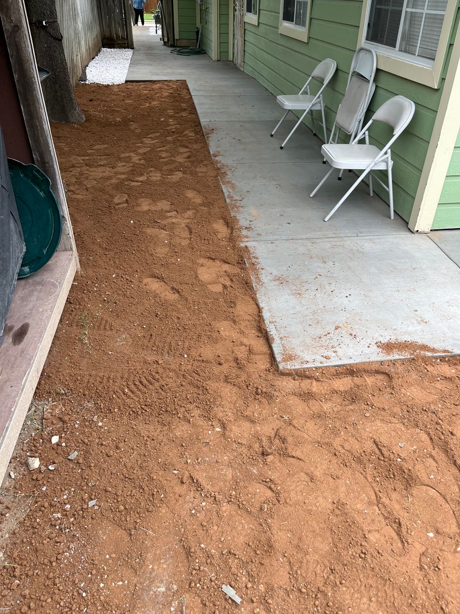 Sidewalk Installation for Leo's Concrete Crew in Elgin, TX