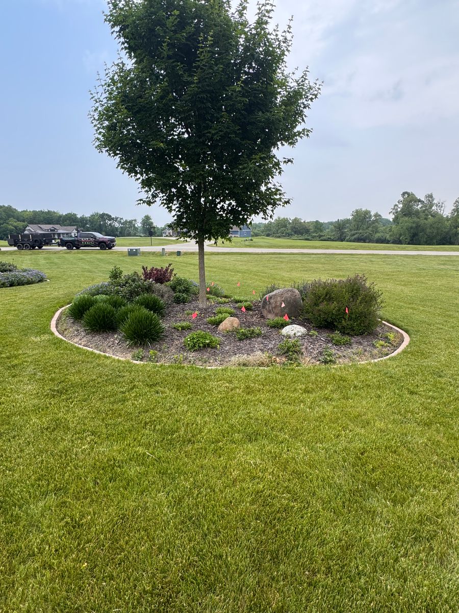Edging and Mulch Installation for H&L Lawn Care LLC in Twin Lakes, WI