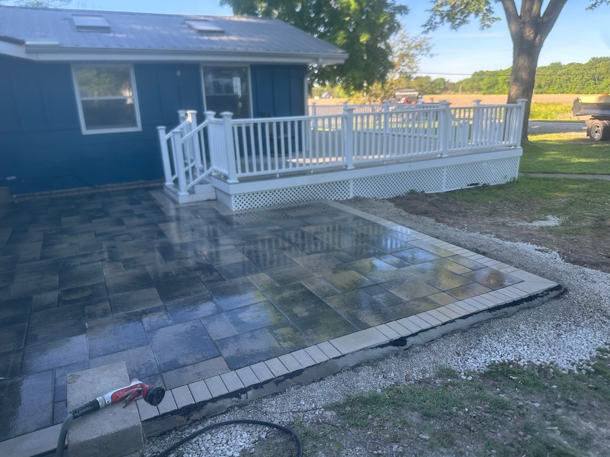 Landscape Installation for Mayfield Landscaping in Staunton, IL
