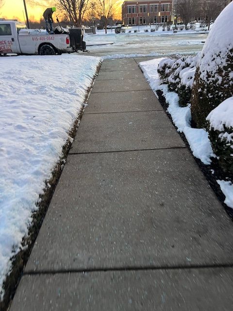 Snow Removal for The Right Price Right Choice Lawn Care Services in Murfreesboro, TN