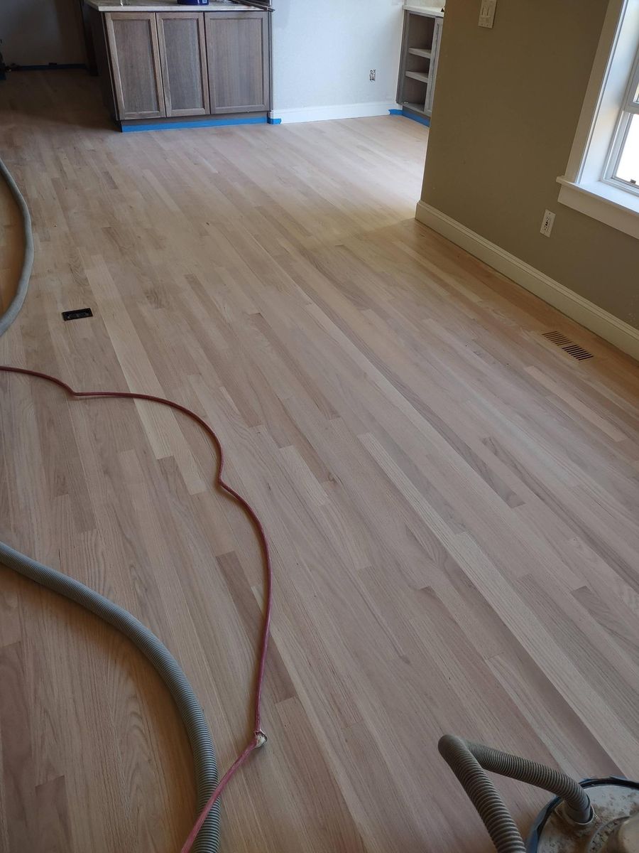 Floor Installation for Smithe Hardwood Flooring  in Sandy, OR