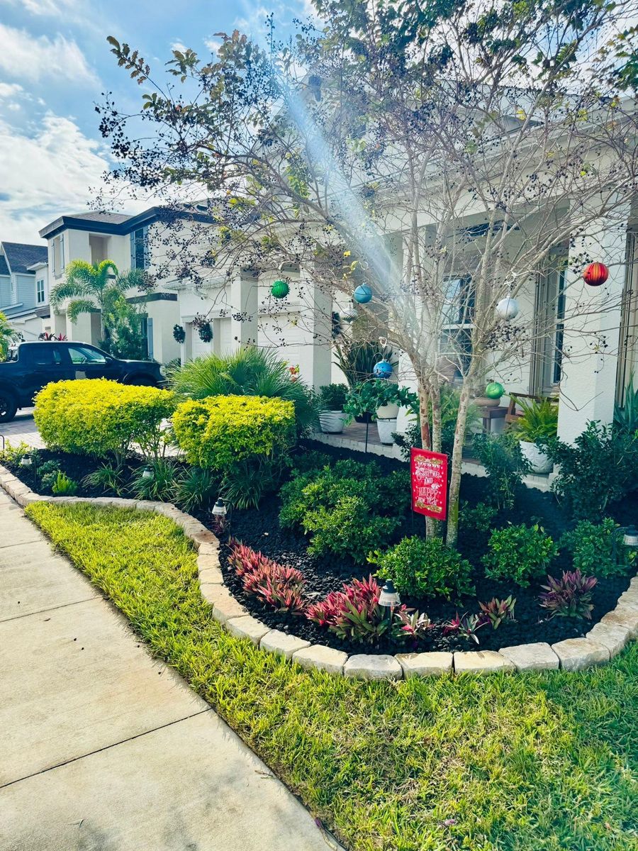 Landscaping for Shoreside Property Services in Apollo Beach, FL