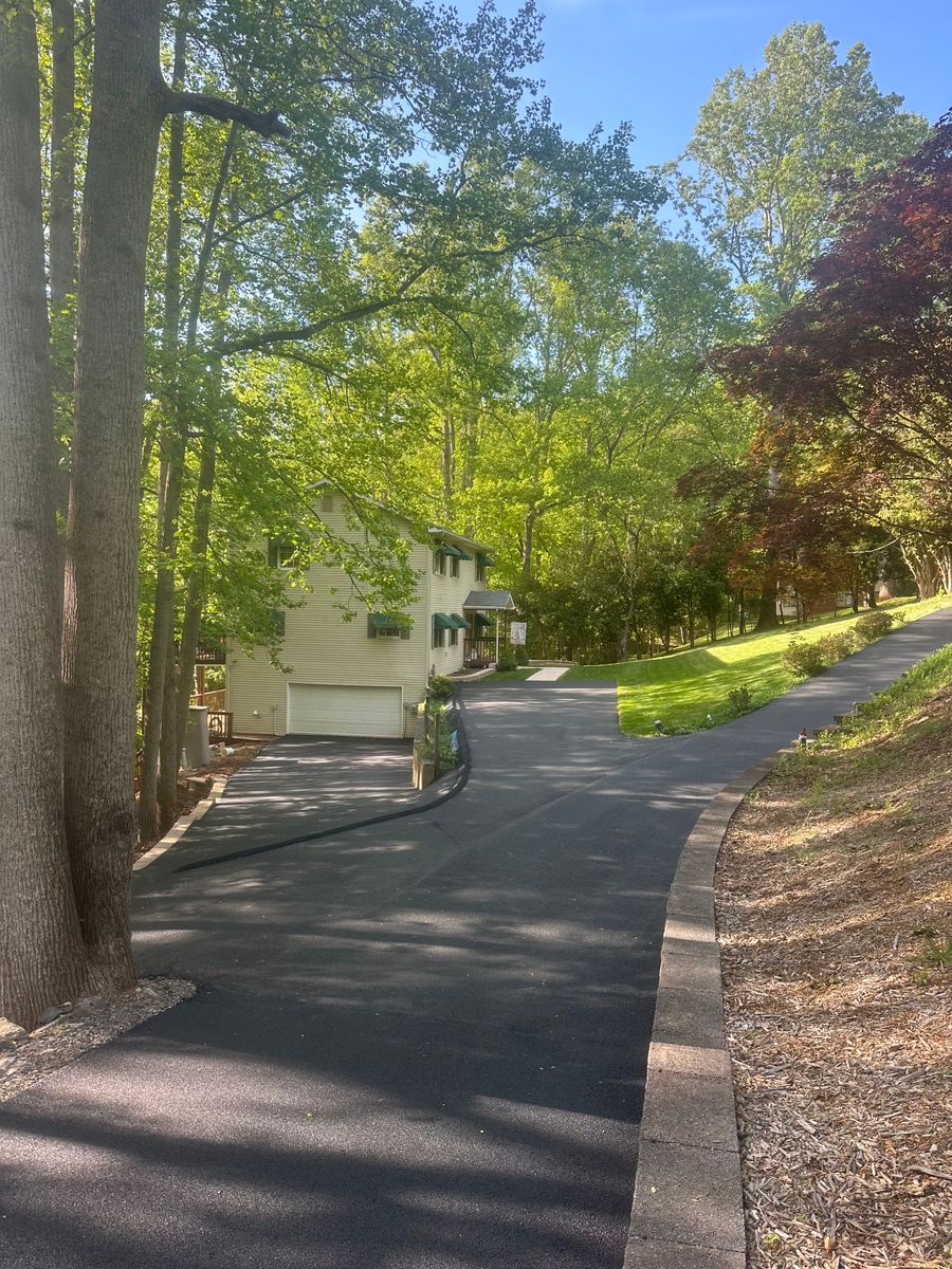 Asphalt Driveways for James R Carter Paving in Roanoke, VA