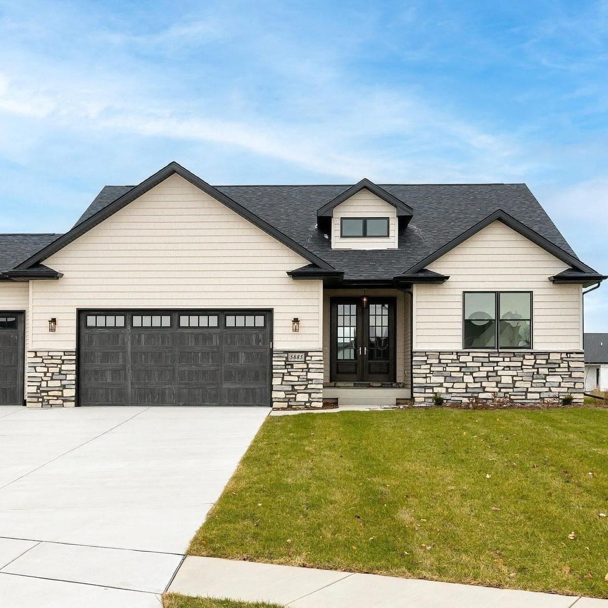 Custom Home Design and Construction for Murrell Homes in Davenport, IA
