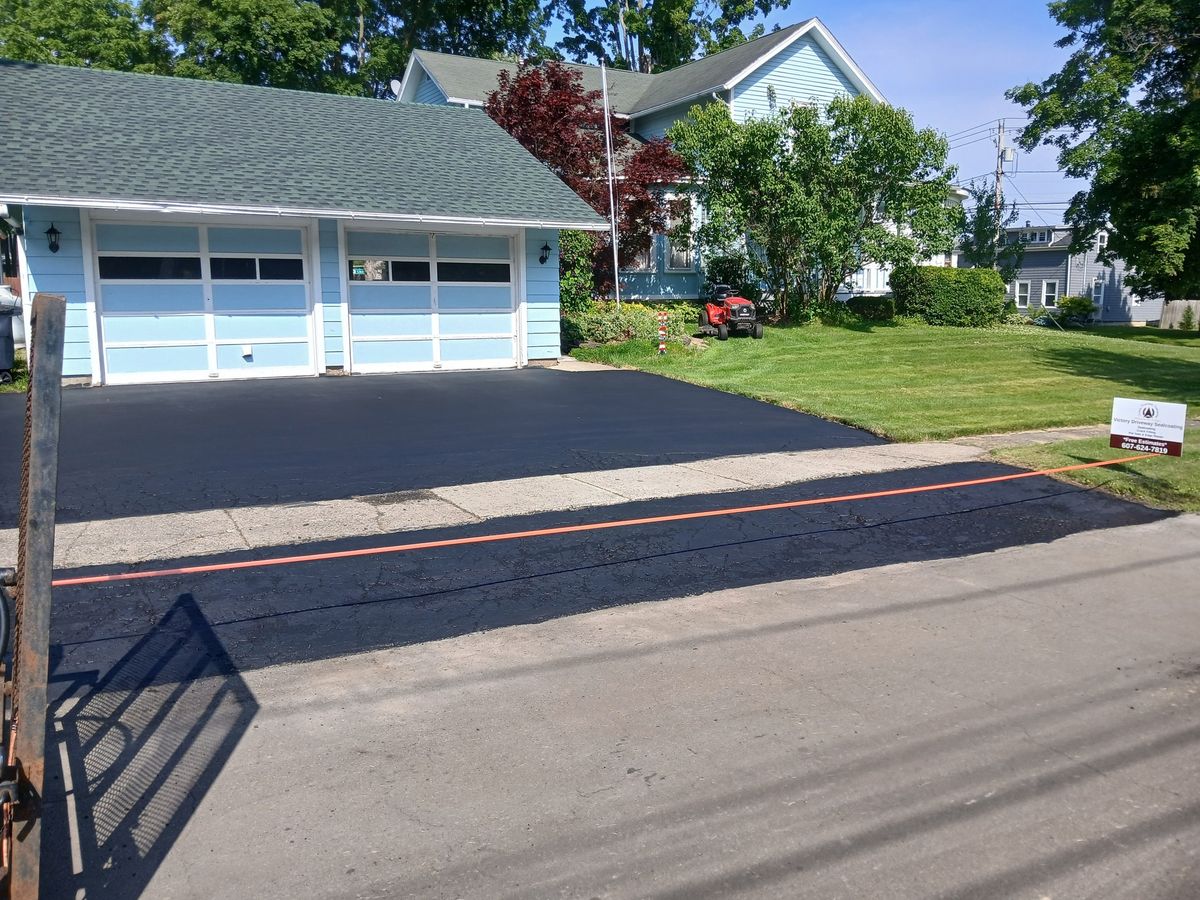 Sealcoating for Victory Driveway Sealcoating in Corning, NY