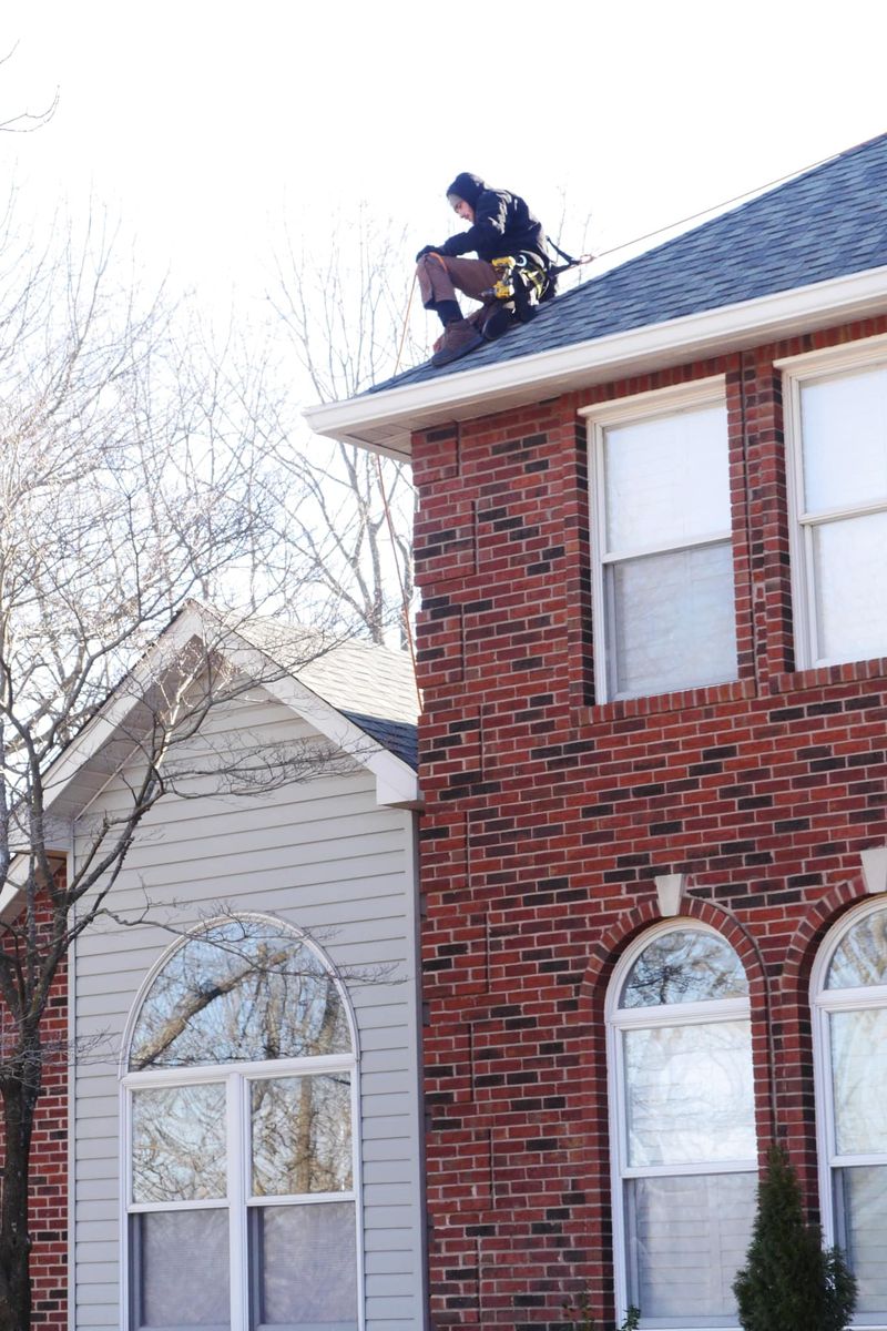 GUTTER CLEANING for See2it Clean in St Louis, MO