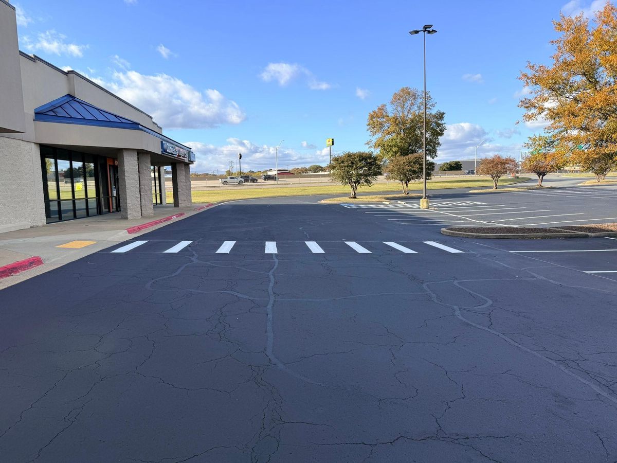 Sign Installation for Straight Line Striping in Little Rock, AR