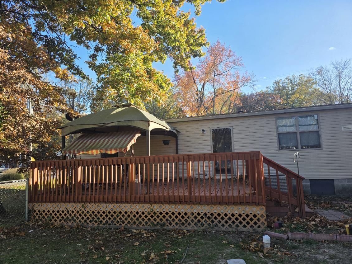 Decks for Dead Tree General Contracting in Carbondale, Illinois