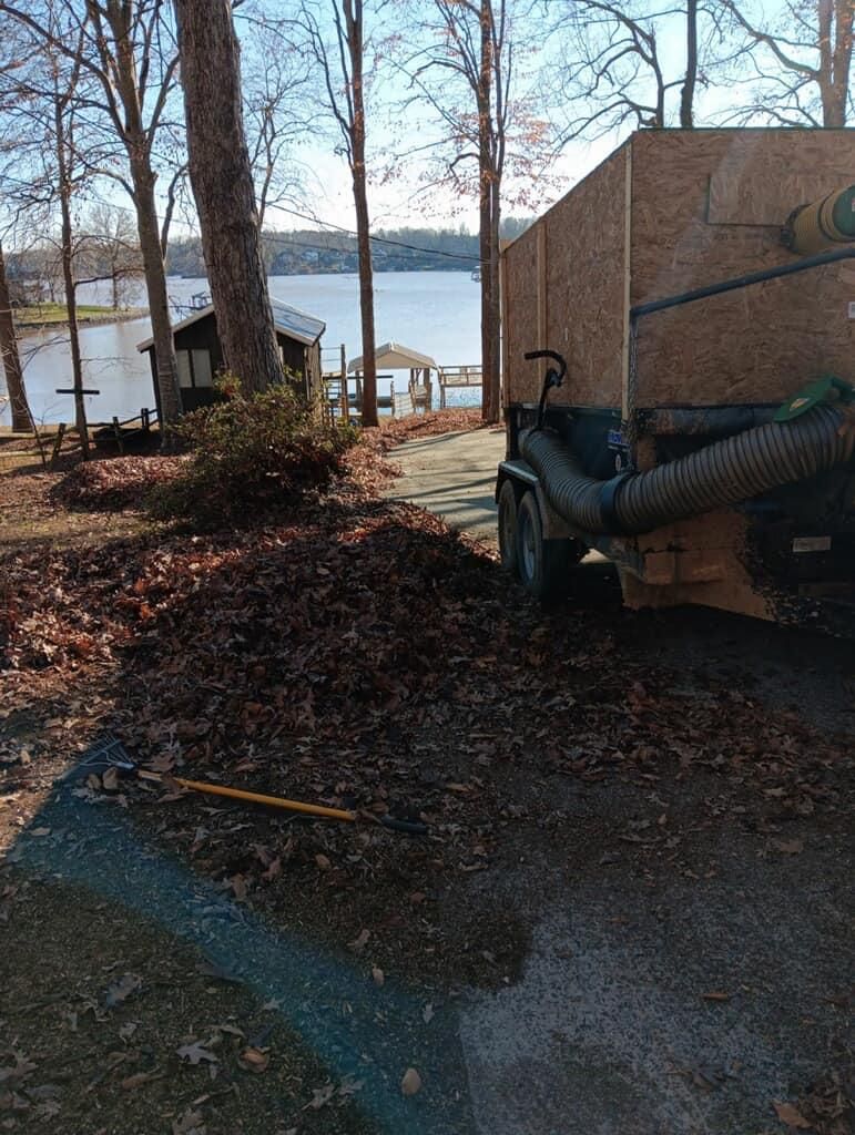 Fall Clean Up for Cisco Kid Landscaping Inc. in Lincolnton, NC