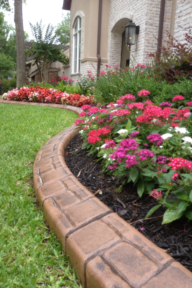 Landscape Border Systems for Texas Curb N Borders in Houston, TX