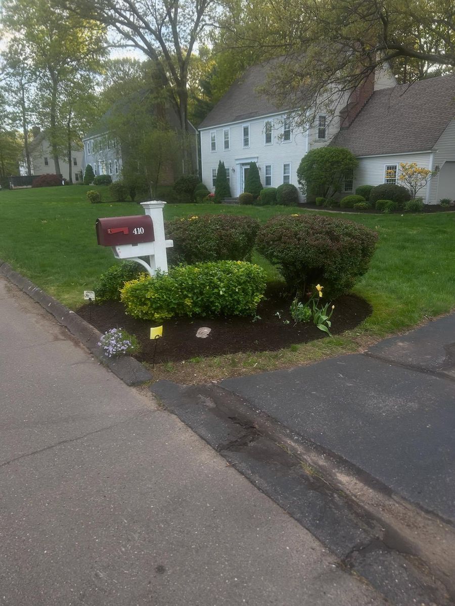 Mulch and Rock Installation for B&L Management LLC in East Windsor, CT