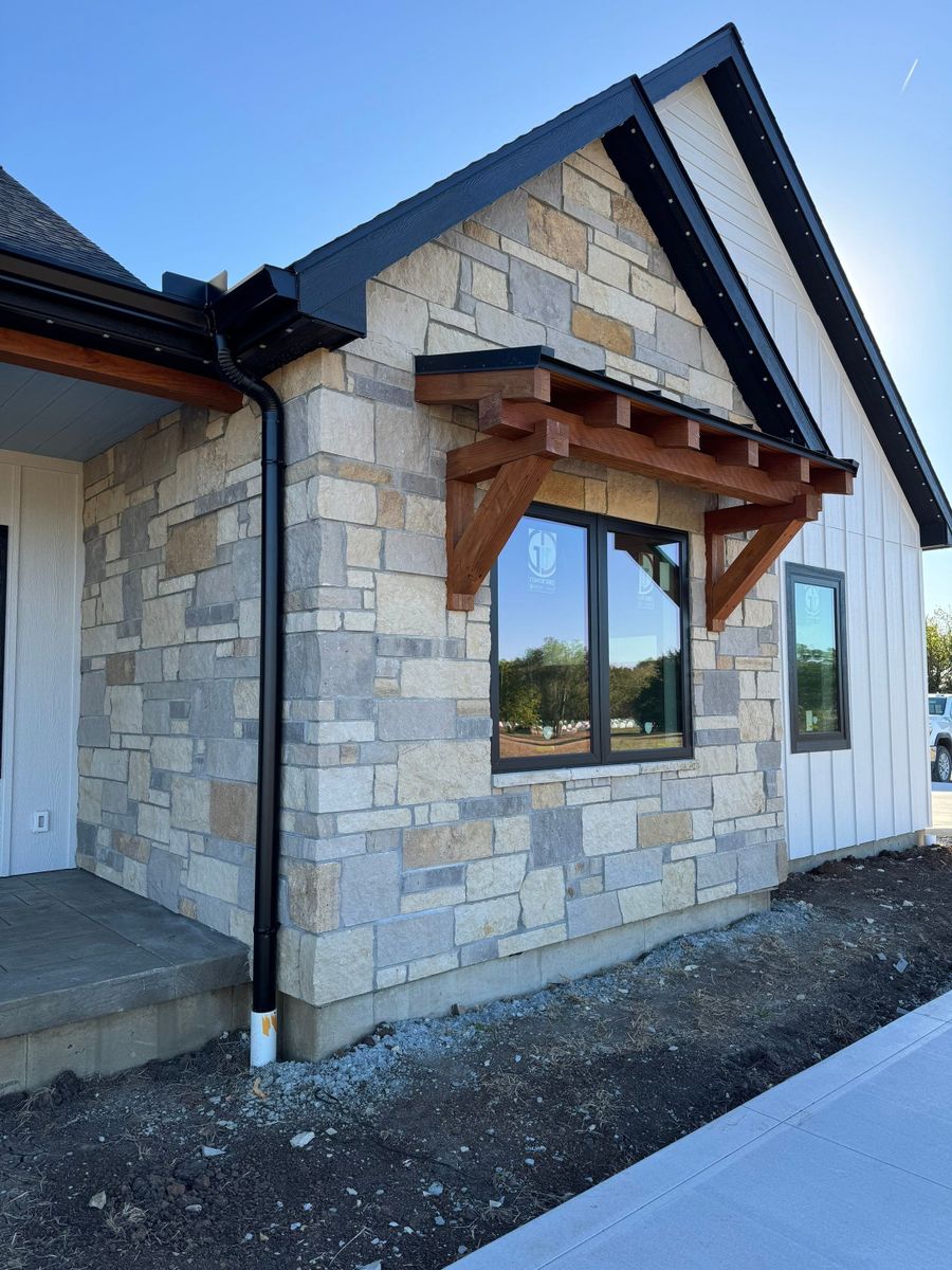 Siding & Roofing for Edgecomb Builders in Ottawa , KS