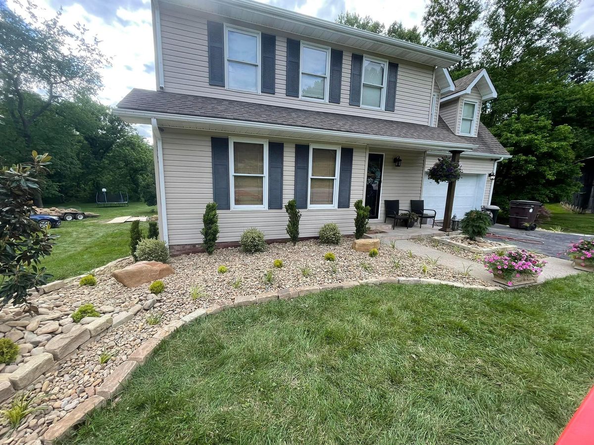 Curbing for Dust Till Dawn Lawn in London, Kentucky