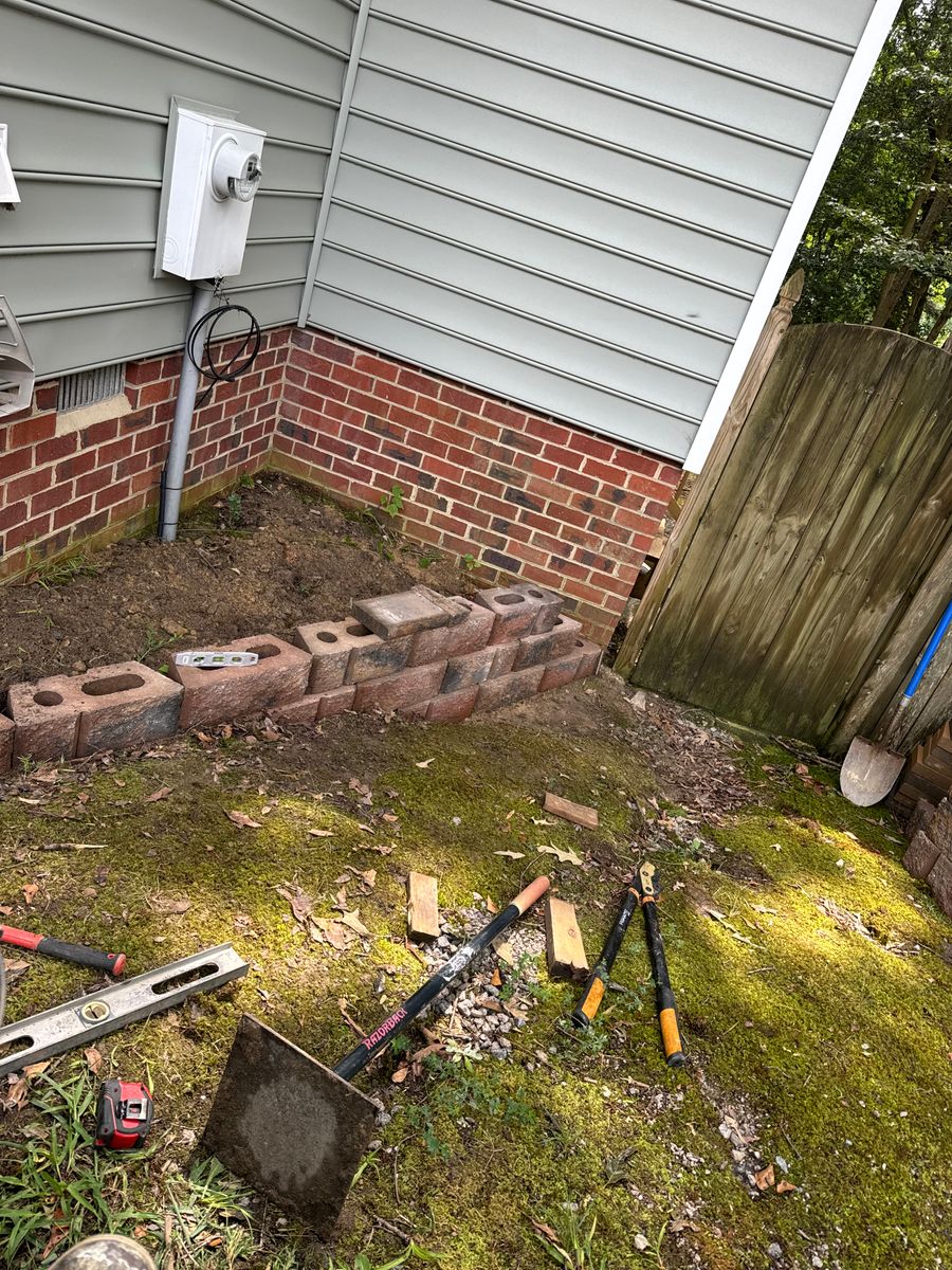 Retaining Wall Construction for Robbie's Lawn & Landscape in Chesterfield, VA