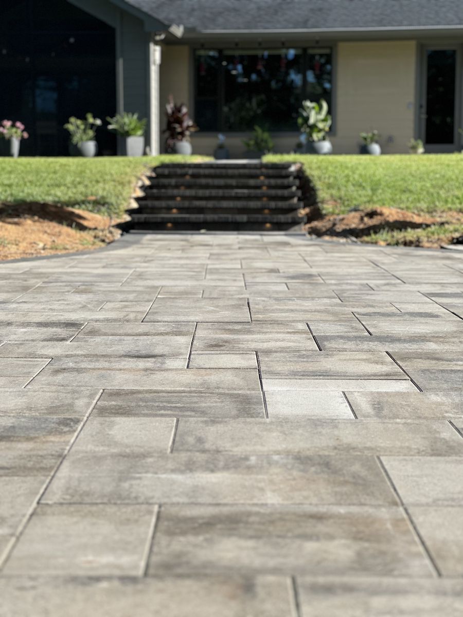 Hardscaping for Atlas Land Design in Creekside Park, TX