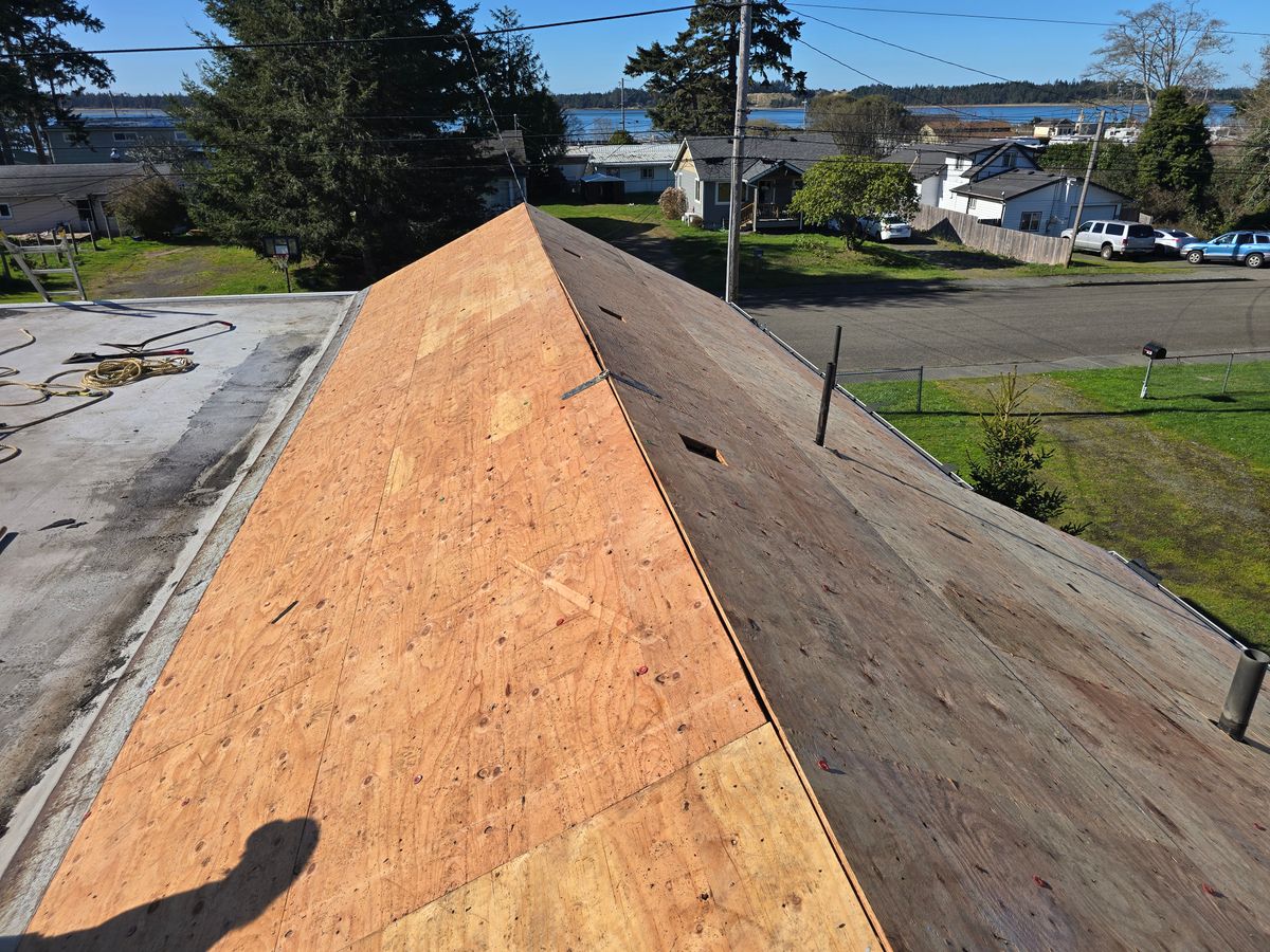 Roofing for Matthew Brooms Construction  in Coos Bay, OR
