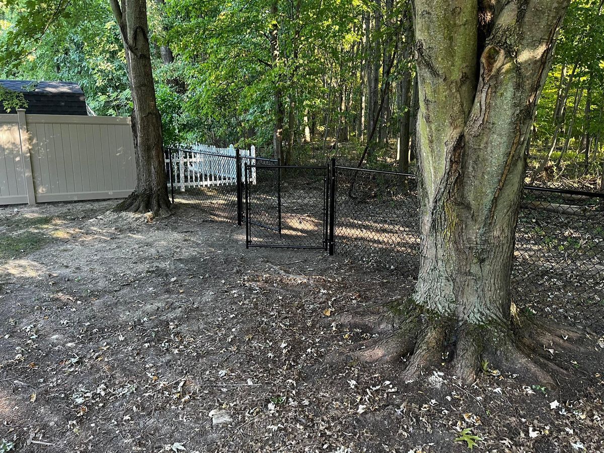 Fence Repair for Castle Fence and Deck LLC in Medina, OH