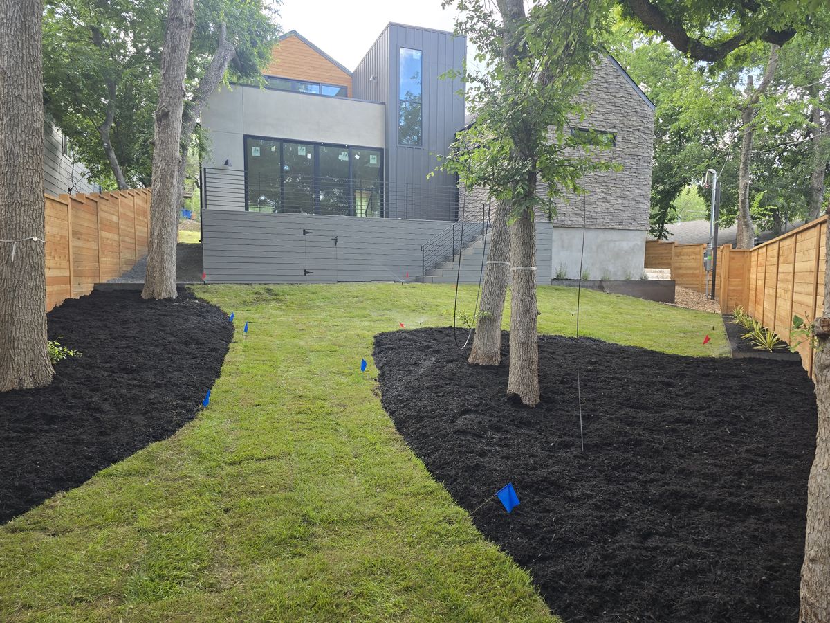 Front Yard Mulching for Green Pastures Lawn Care in Bastrop, TX