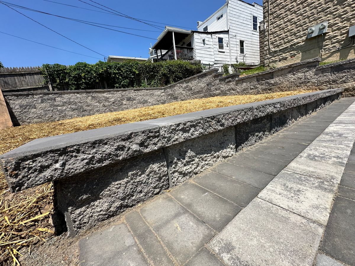 Retaining Wall Construction for Matteo Hardscapes in Towson,  MD