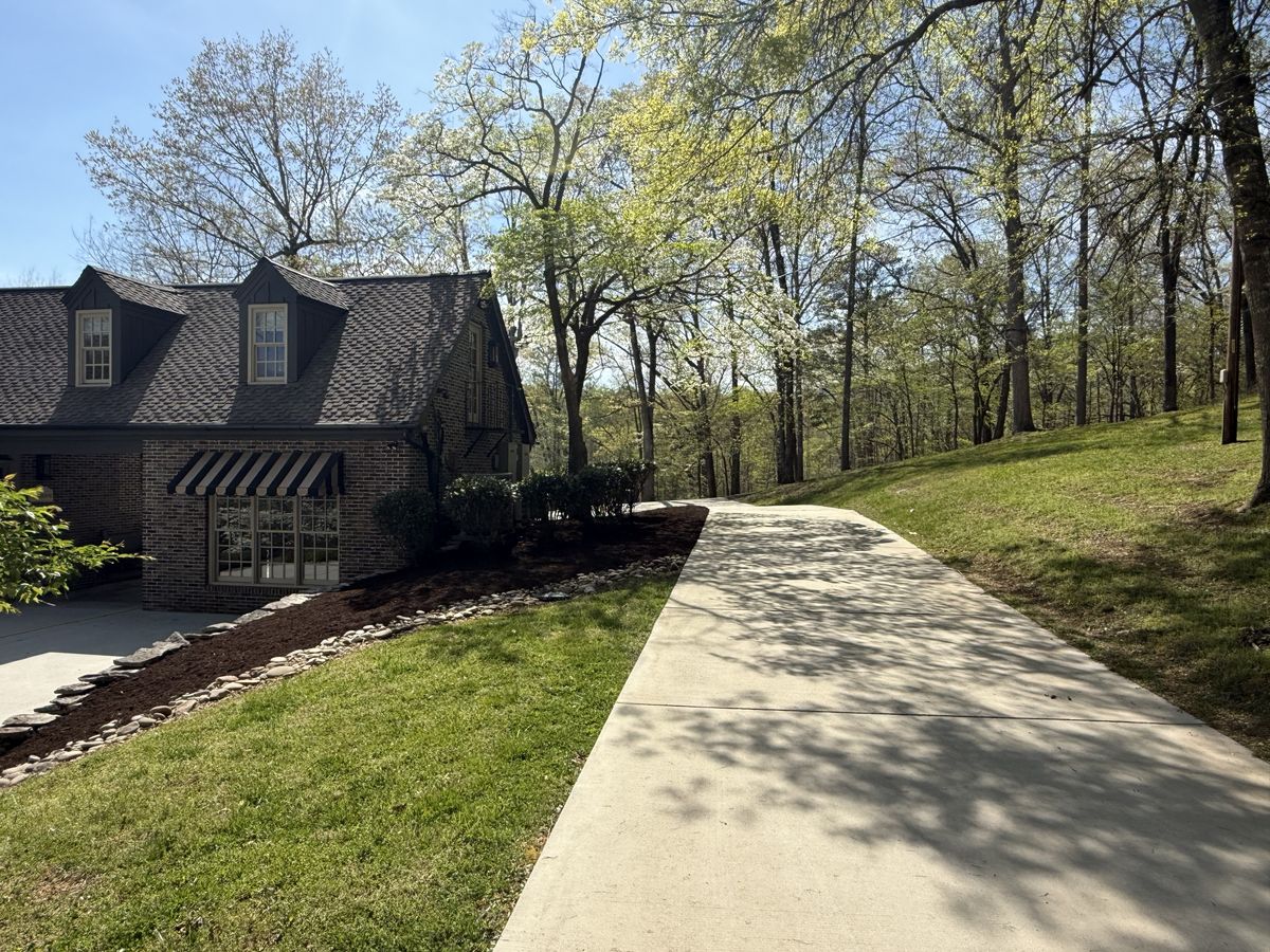 Mulch Installation for Lafollette Mulch, Stone and Lawn Care in La Follette, TN