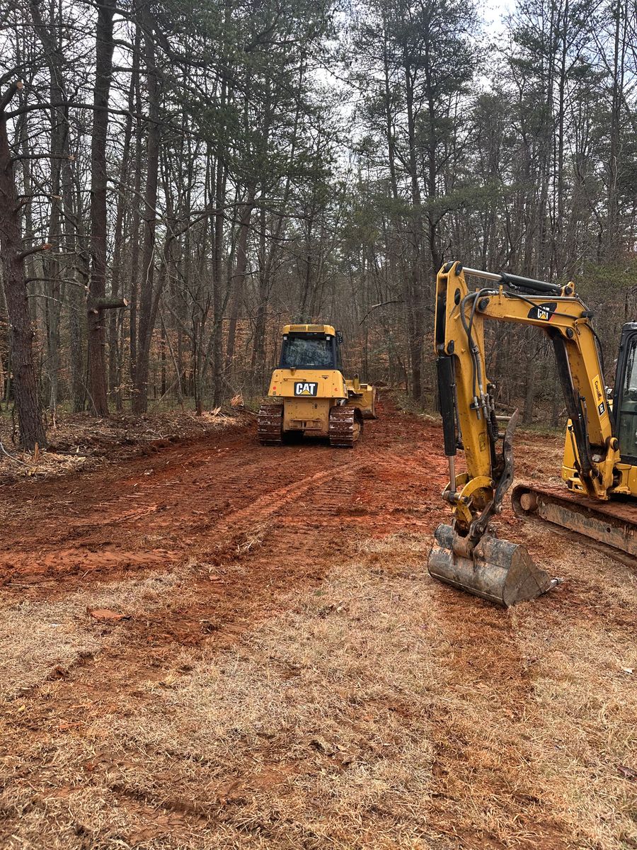 Residential & Commercial Excavation for Fav5 Hauling & Grading in Mount Airy, NC