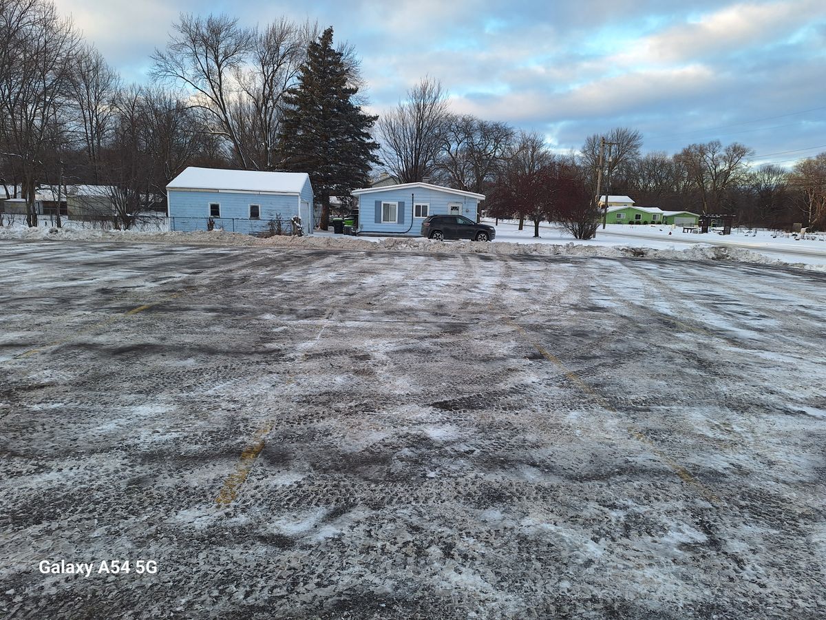 Snow removal/ice management for Precision Paving and Sealing LLC  in Waterford Township,  MI