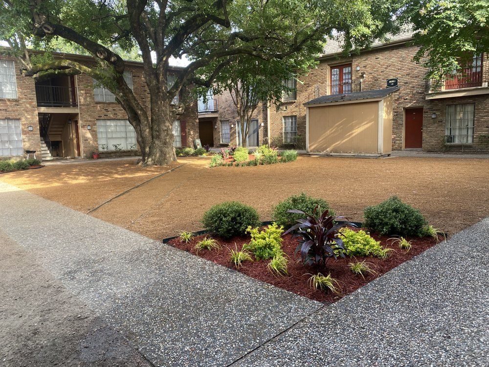 Mulch Installation for Greenfield Tree Services in Manvel, TX