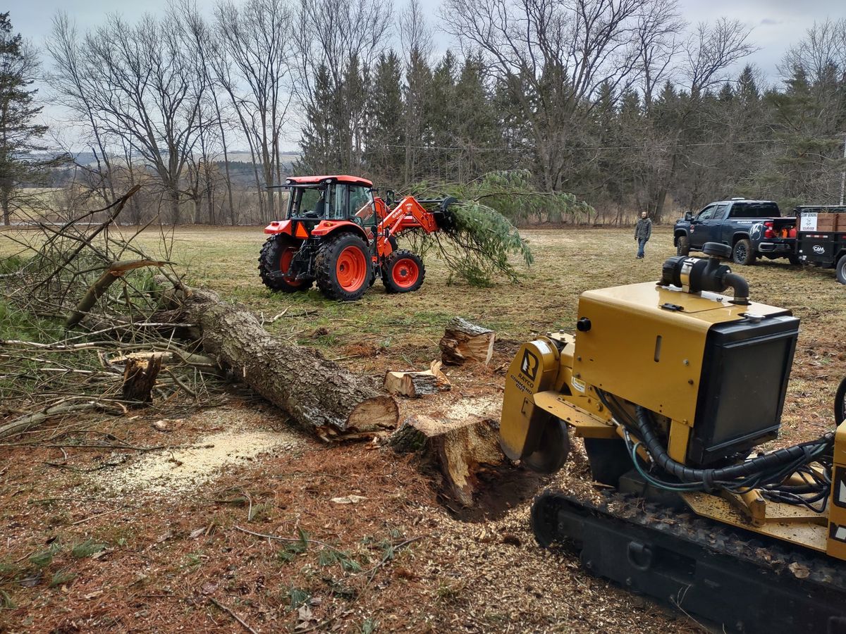 Commercial snow plowing services for TH Property Service, LLC in Manlius, NY