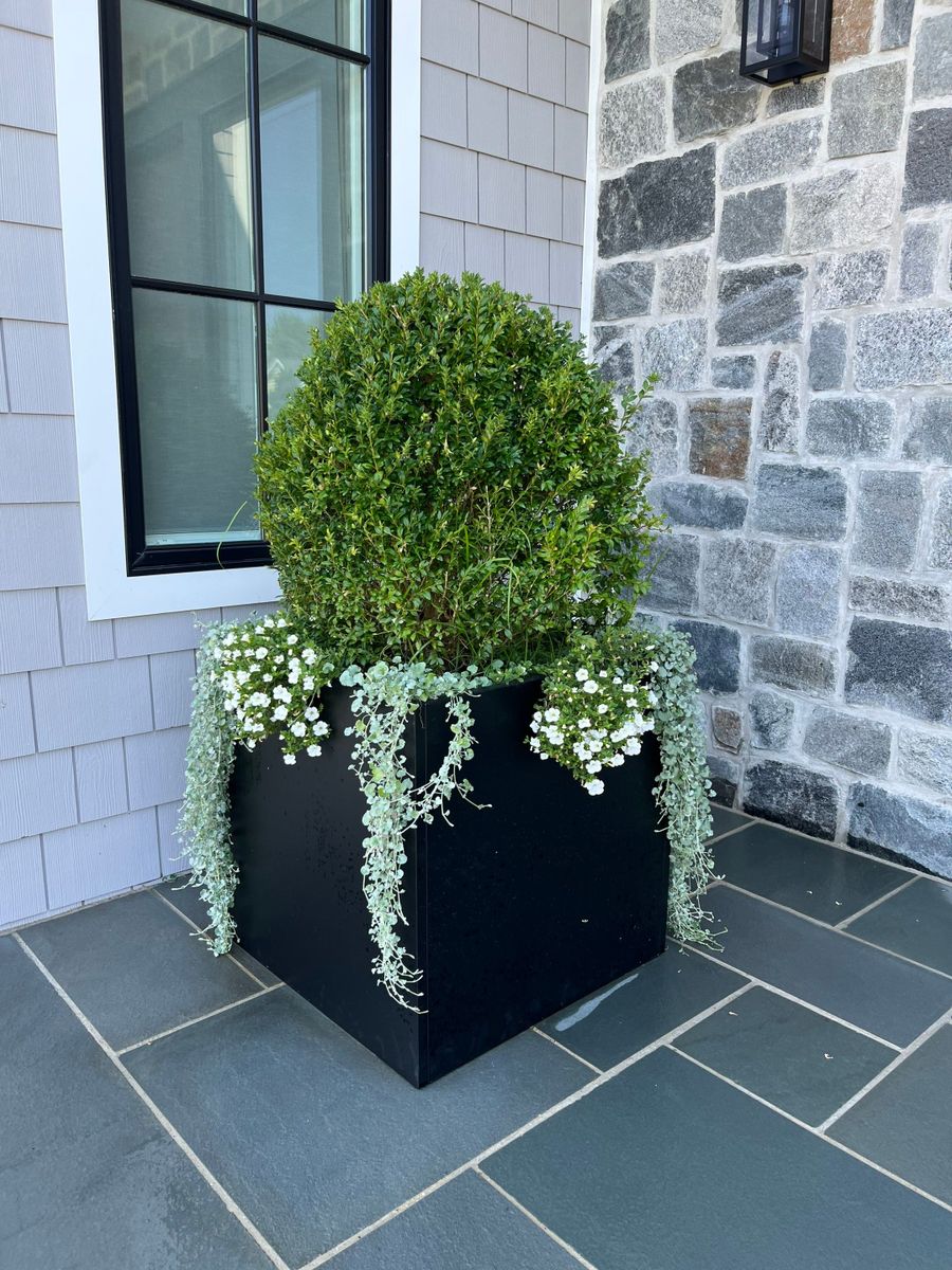 High End Residential Design & Install for Elegant Lawns & Landscaping in Inwood, NY