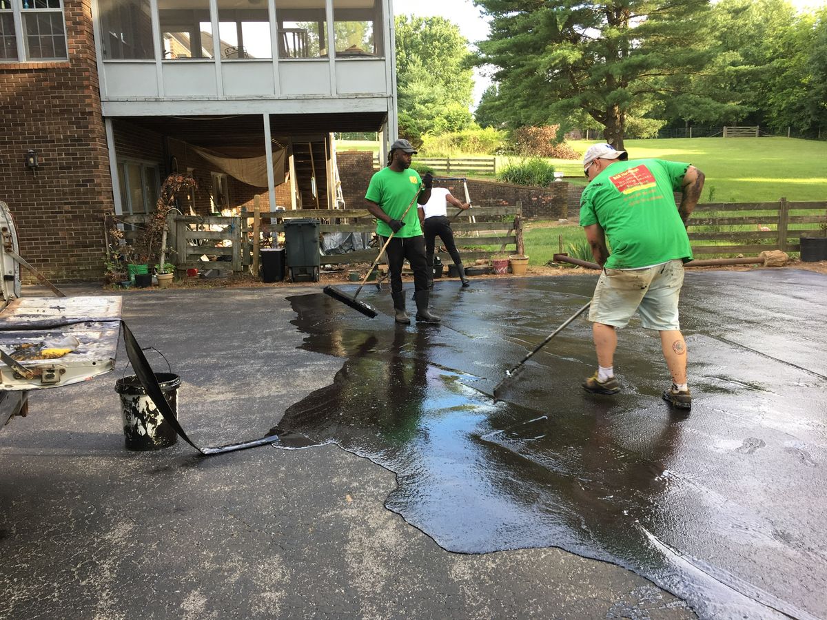 Asphalt sealing and driveway maintenance for B.D. Bowling Enterprise LLC in Bowling Green, Kentucky