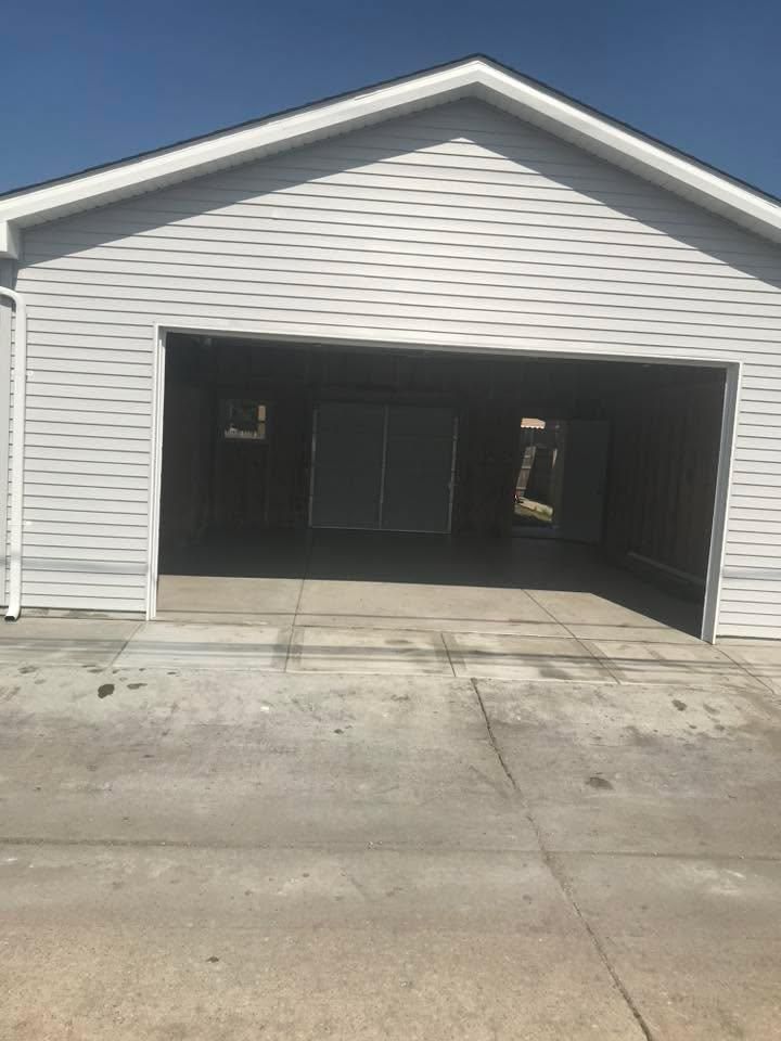 Driveways for Luna Dynasty Concrete in Chicago, IL