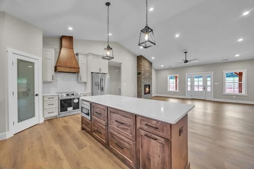 Custom Homes for Ridgeline Construction in Hiddenite, NC