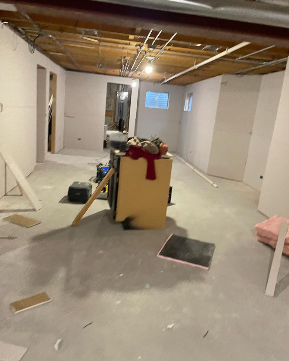 Interior Painting for S.V.C. Painting and Drywall in Aurora, IL