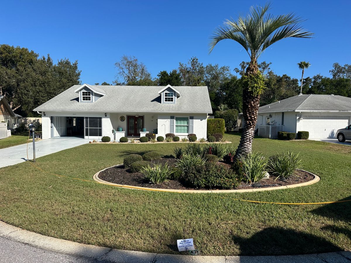 Lawn Spraying for Garrison Pest Control Inc in North Weeki Wachee, FL