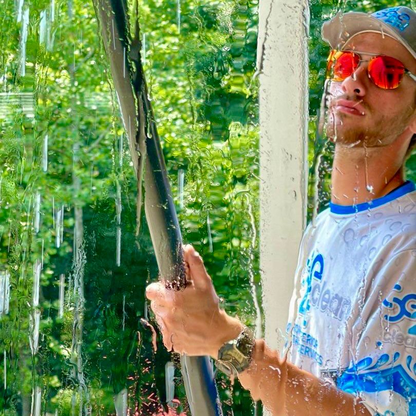 Commercial Window Cleaning for See2it Clean in St Louis, MO