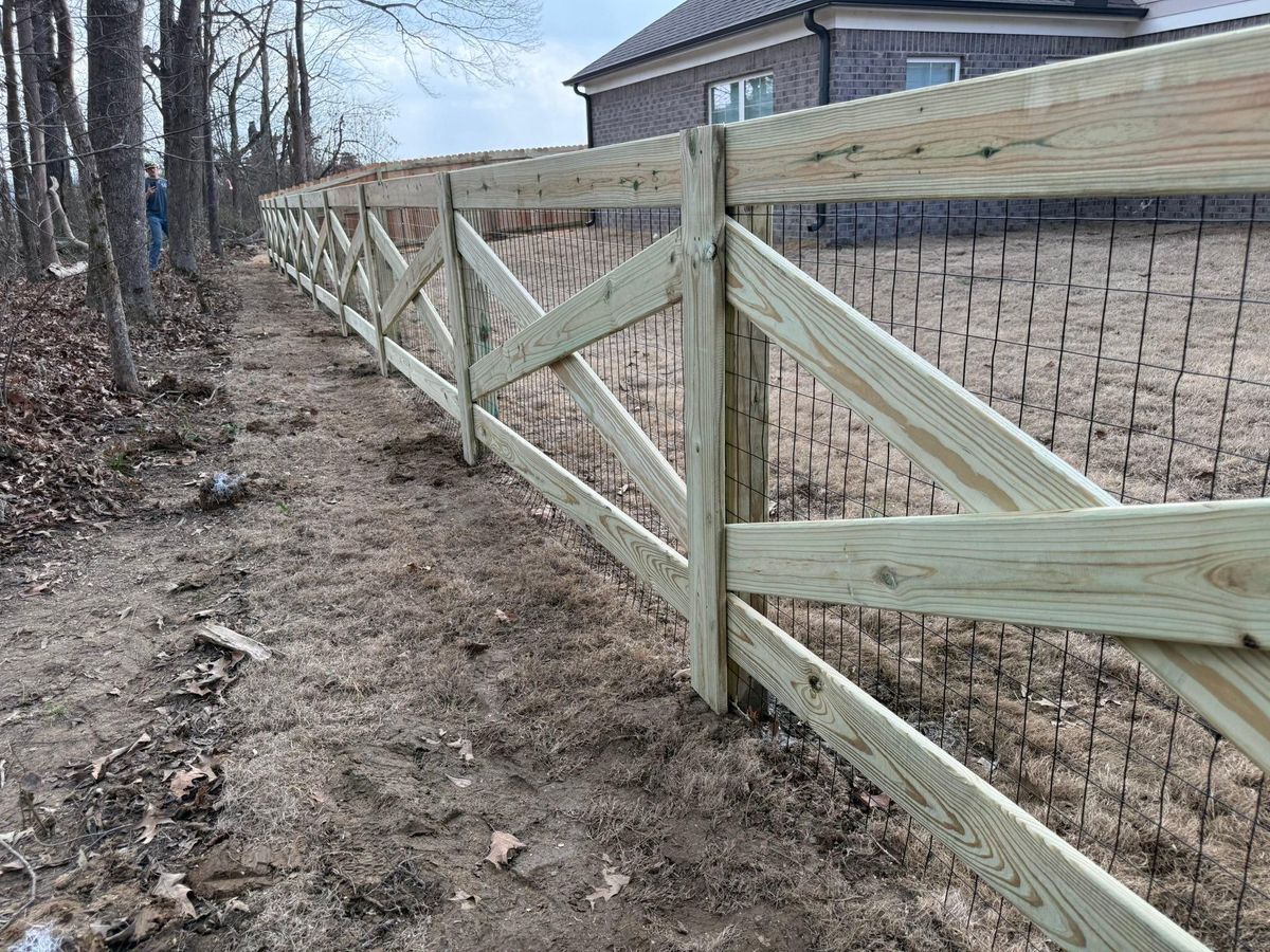 Fence Installation for Manning Fence, LLC in Hernando, MS