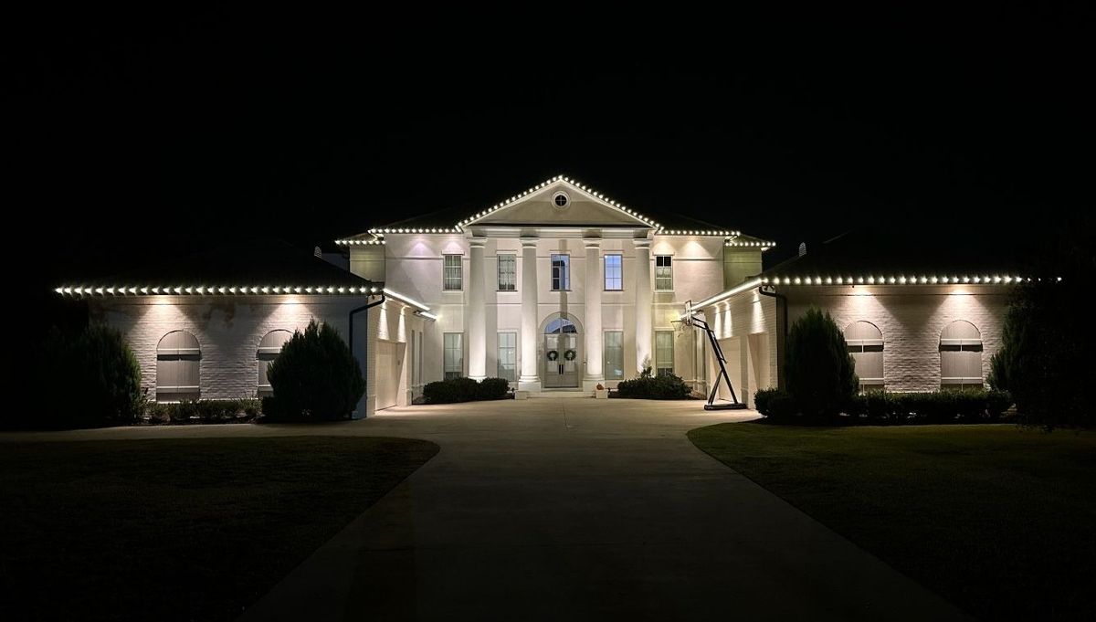 Christmas Lights Installations for Light The Season in Lafayette Parish,  LA